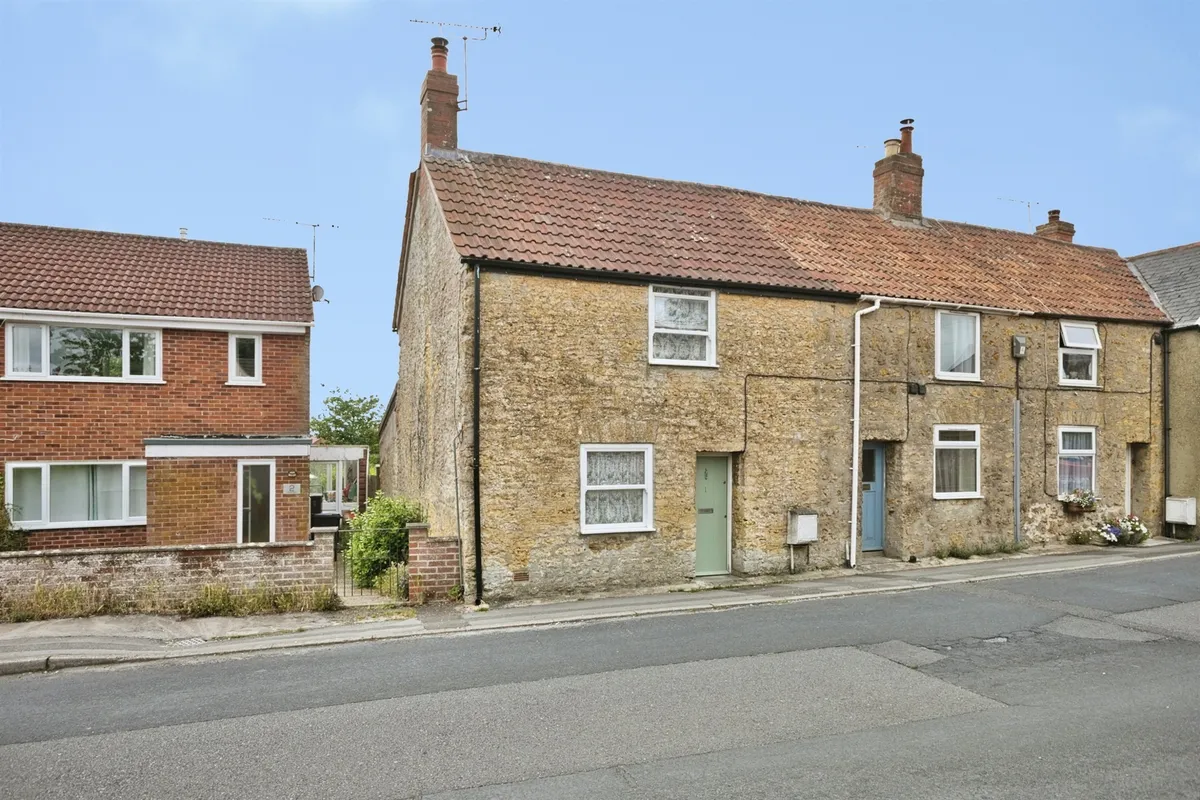 Lang Road, Crewkerne
