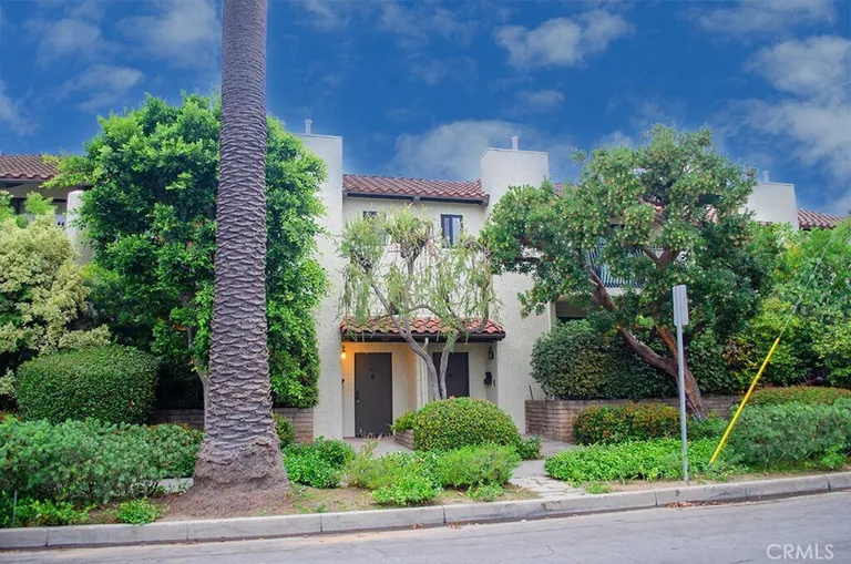 469 S Catalina Ave, Pasadena, CA 91106