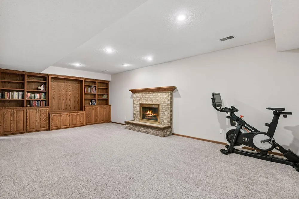 4299 Westchester Circle, Eagan, MN 55123