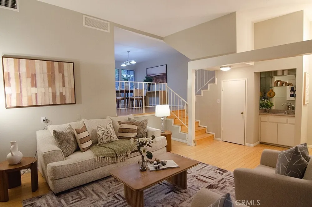 469 S Catalina Ave, Pasadena, CA 91106