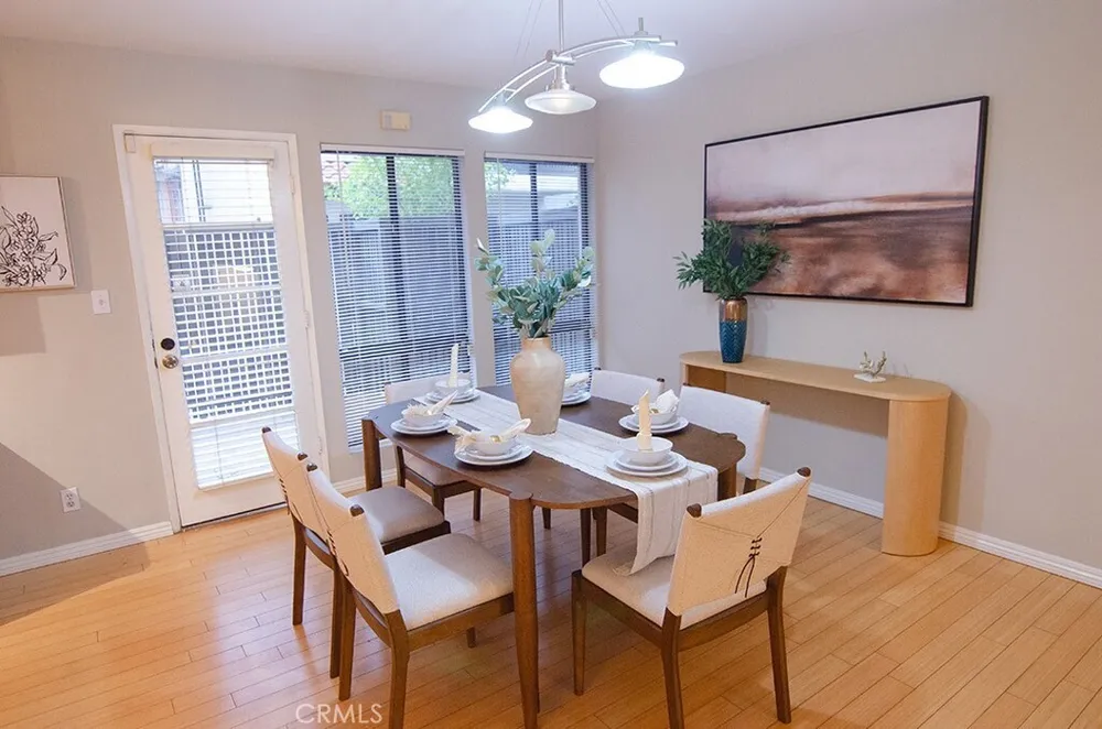 469 S Catalina Ave, Pasadena, CA 91106