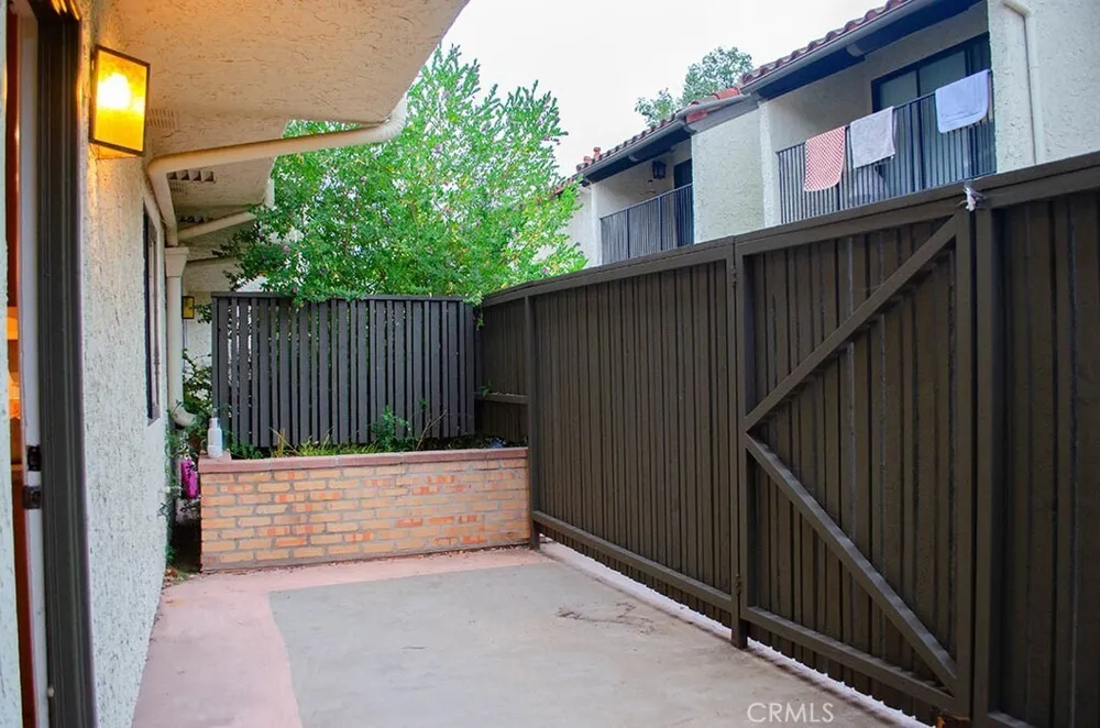 469 S Catalina Ave, Pasadena, CA 91106
