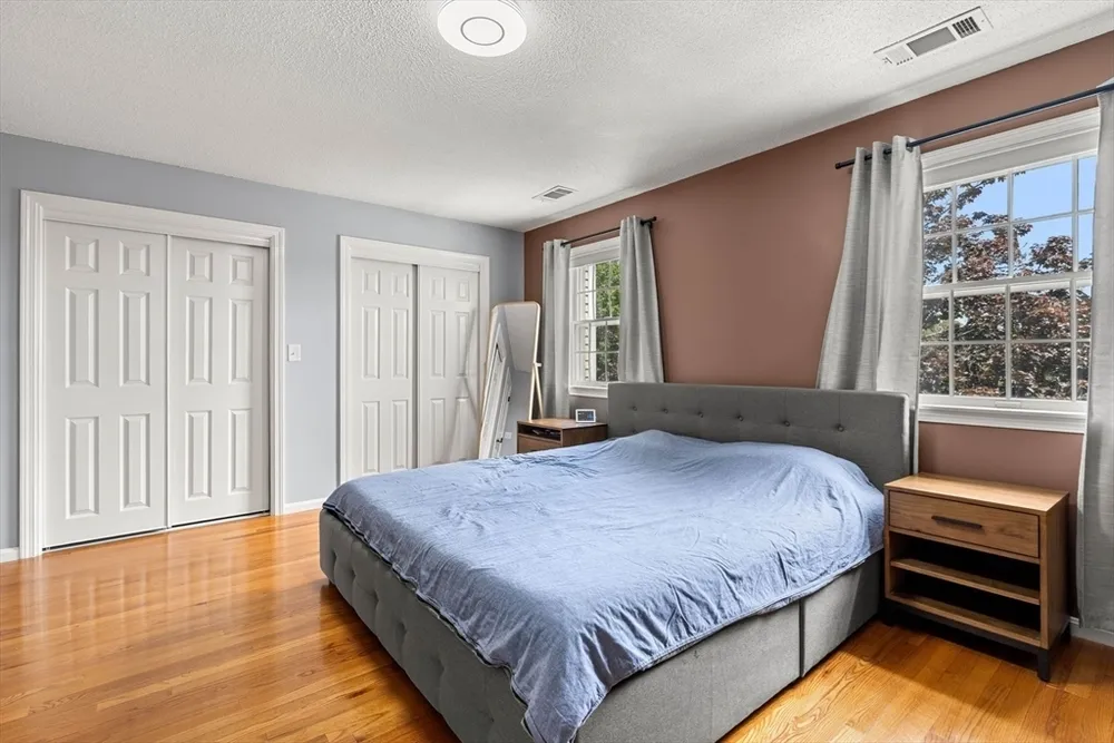 4 Countryside Ln, Salem, MA 01970
