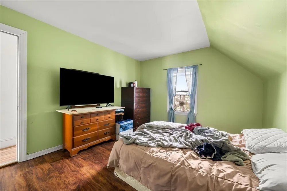 26 Beckett St, Peabody, MA 01960