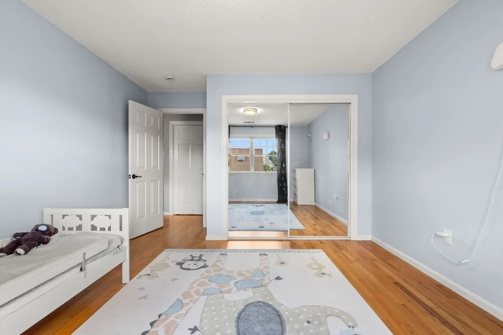 4 Countryside Ln, Salem, MA 01970