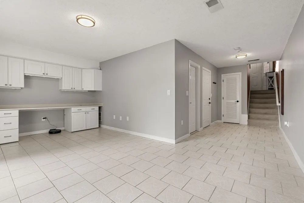 4 Countryside Ln, Salem, MA 01970