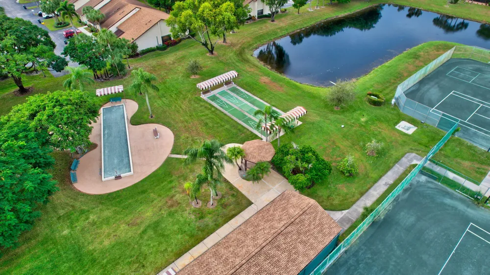 7855 Willow Spring Dr, Lake Worth, FL 33467