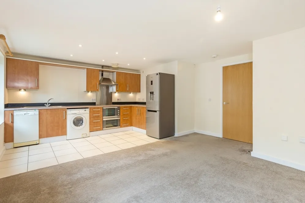Tadros Court Buckinghamshire HP13 photo 2