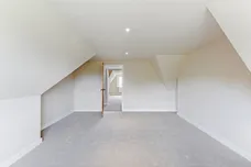 Mayes Lane Warnham RH12 photo 3