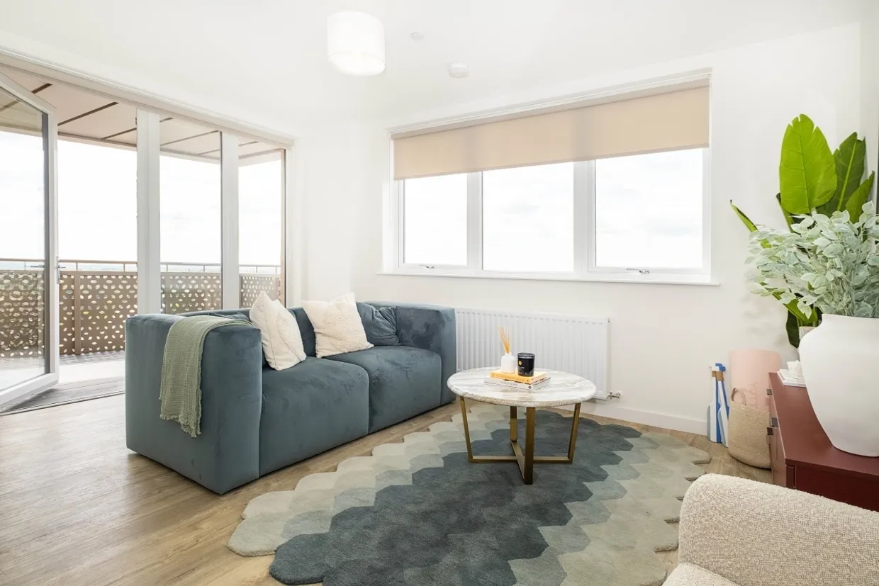 Elmsleigh Road Staines TW18 photo 2