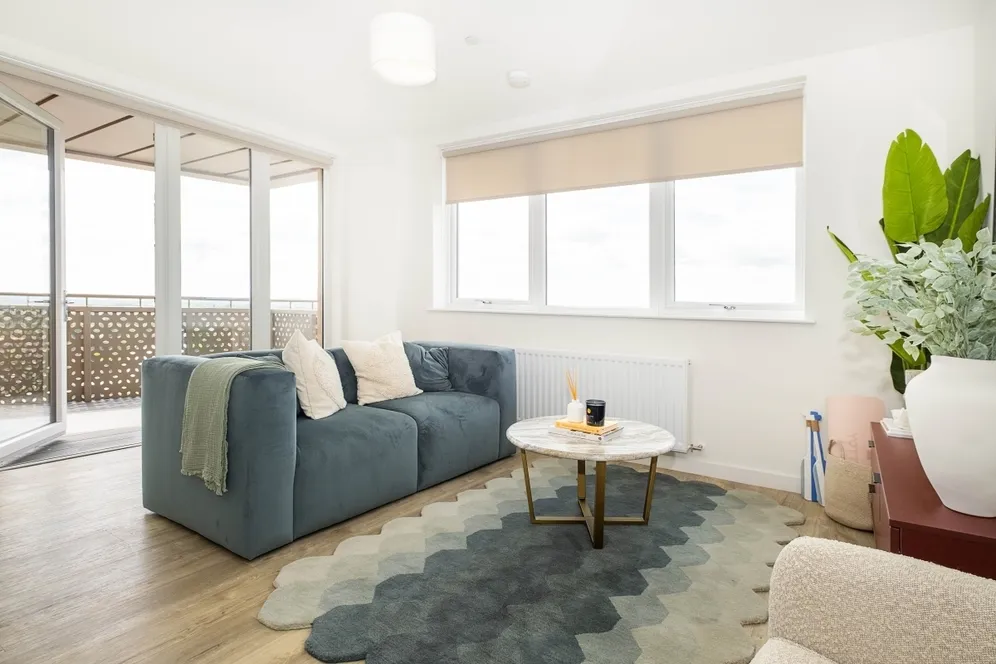 Elmsleigh Road Staines TW18 photo 2