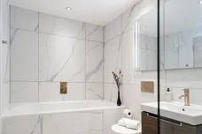 The Lexington, 3b William Jessop Way Liverpool L3 photo 5