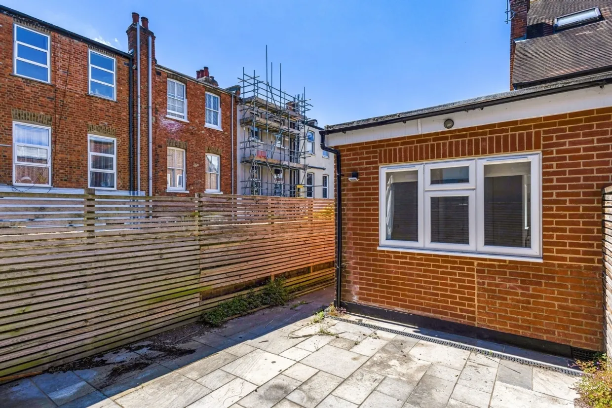 Aldershot Road London NW6 photo 14