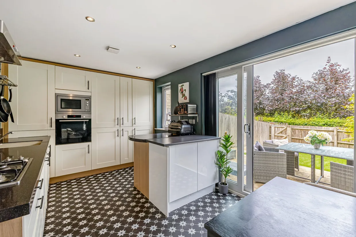 Hunloke Way, Malmesbury, SN16 photo 2