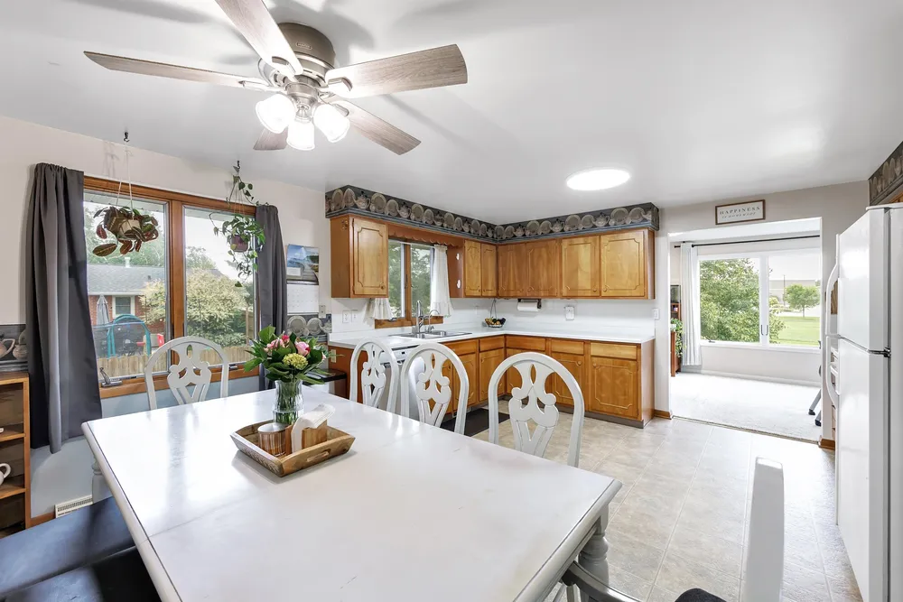 2400 S Ridge Rd, Green Bay, WI 54304