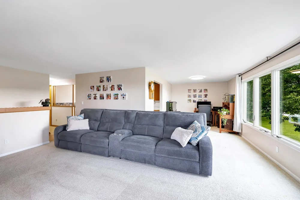 2400 S Ridge Rd, Green Bay, WI 54304