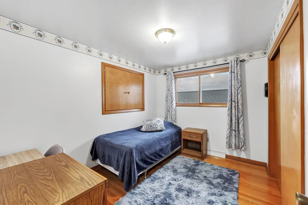 2400 S Ridge Rd, Green Bay, WI 54304