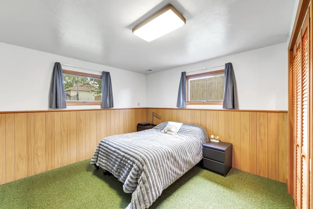 2400 S Ridge Rd, Green Bay, WI 54304