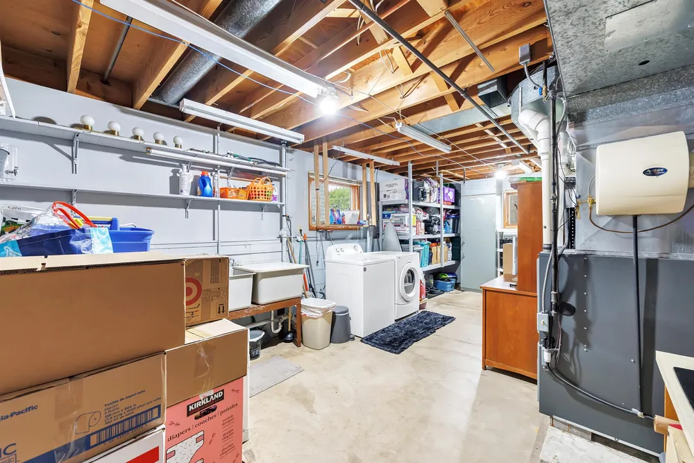 2400 S Ridge Rd, Green Bay, WI 54304
