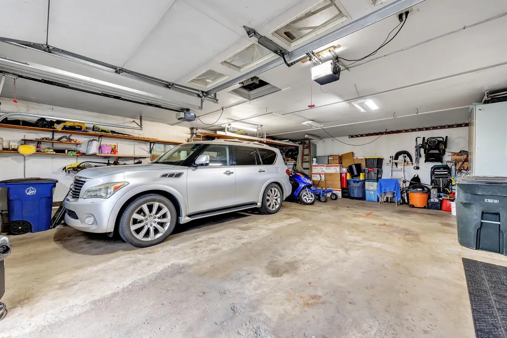 2400 S Ridge Rd, Green Bay, WI 54304