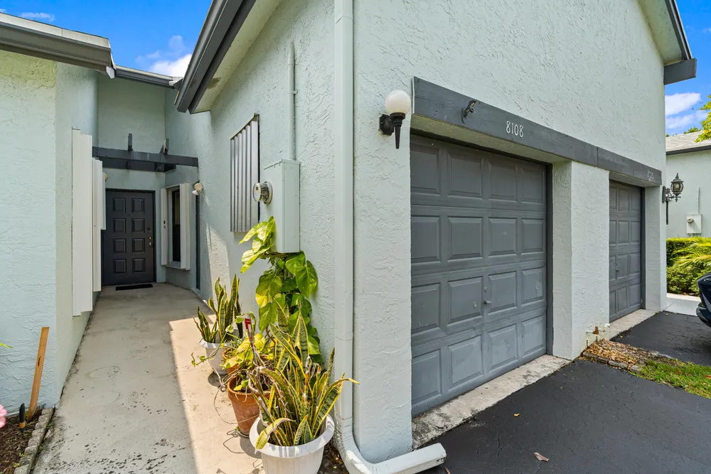 8108 NW 100th Ln, Tamarac, FL 33321