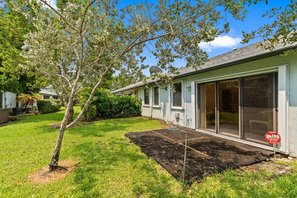 8108 NW 100th Ln, Tamarac, FL 33321