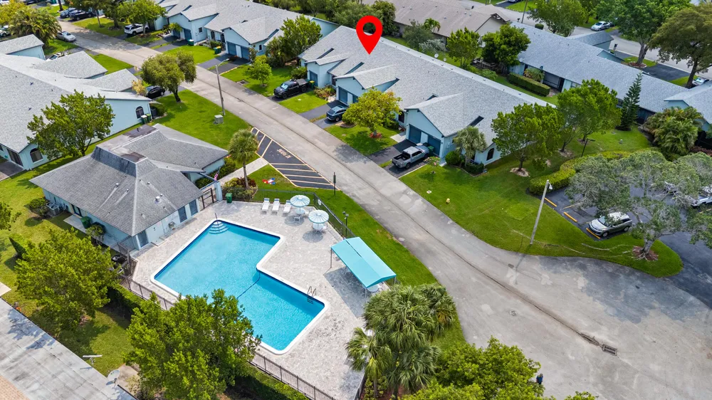 8108 NW 100th Ln, Tamarac, FL 33321