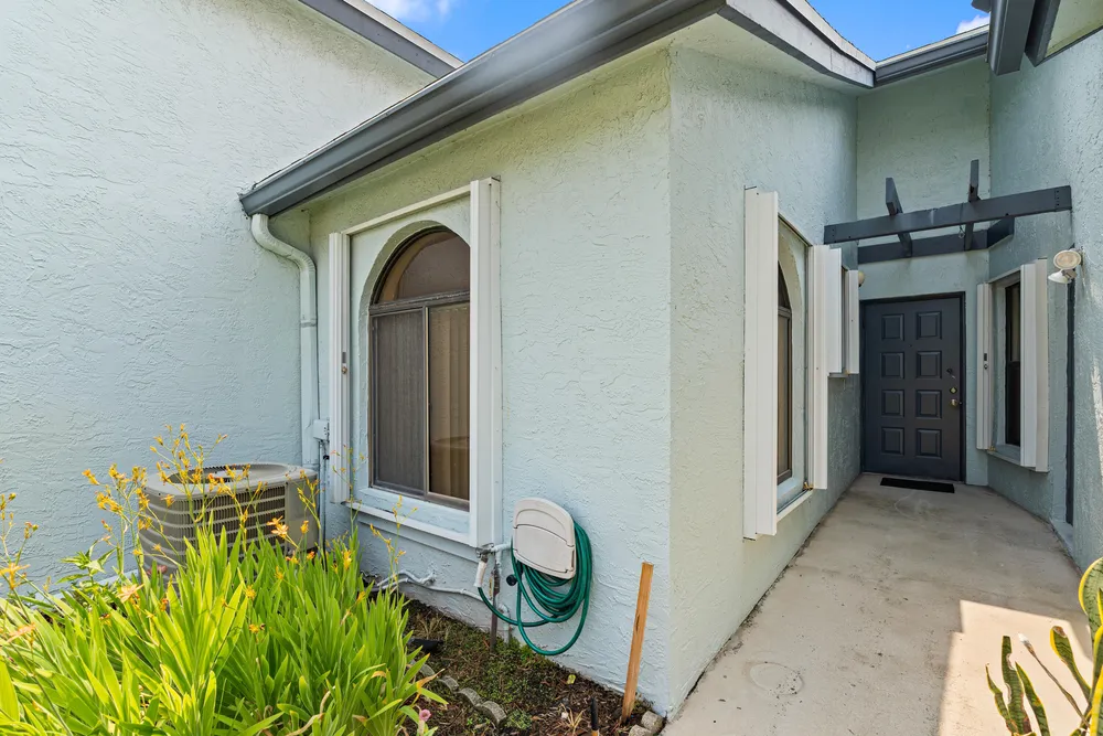 8108 NW 100th Ln, Tamarac, FL 33321