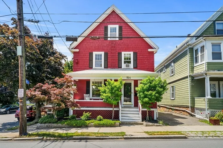 246 Burrill St, Swampscott, MA 01907