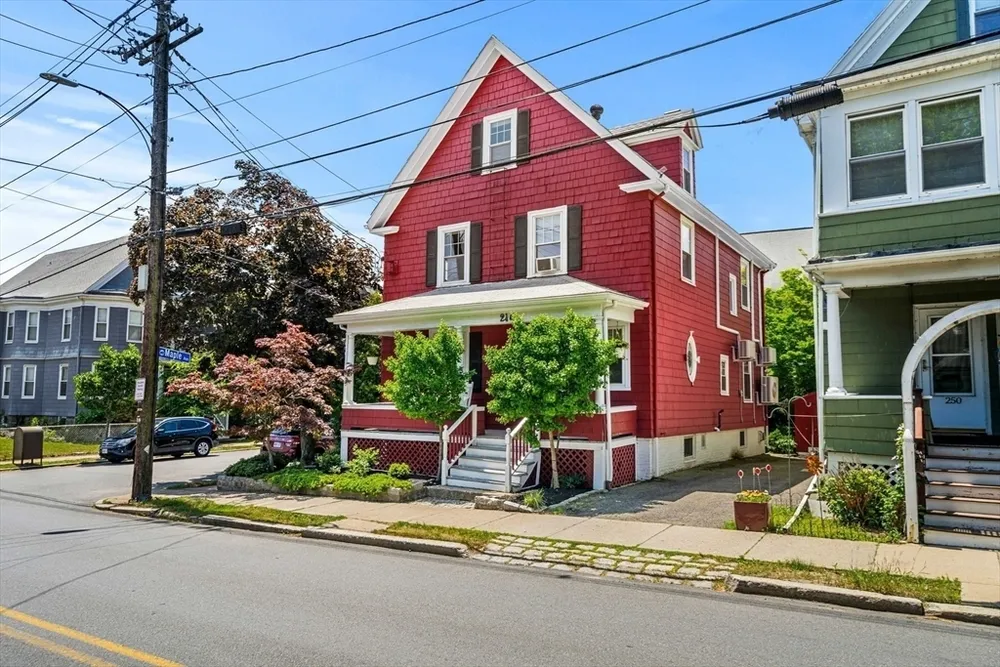 246 Burrill St, Swampscott, MA 01907