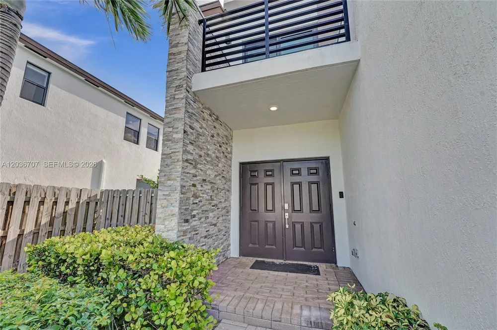 20900 NE 2nd Ct, Miami, FL 33179