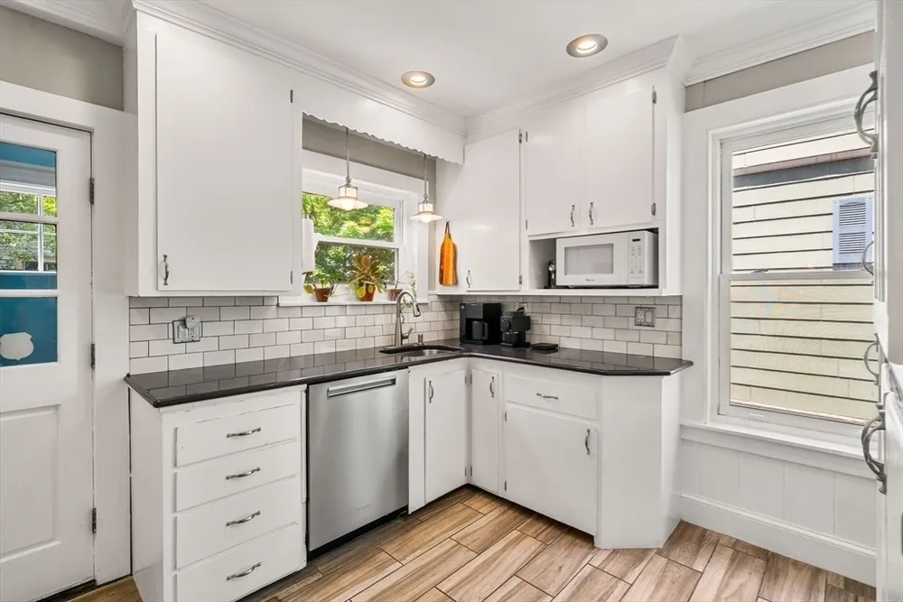 246 Burrill St, Swampscott, MA 01907