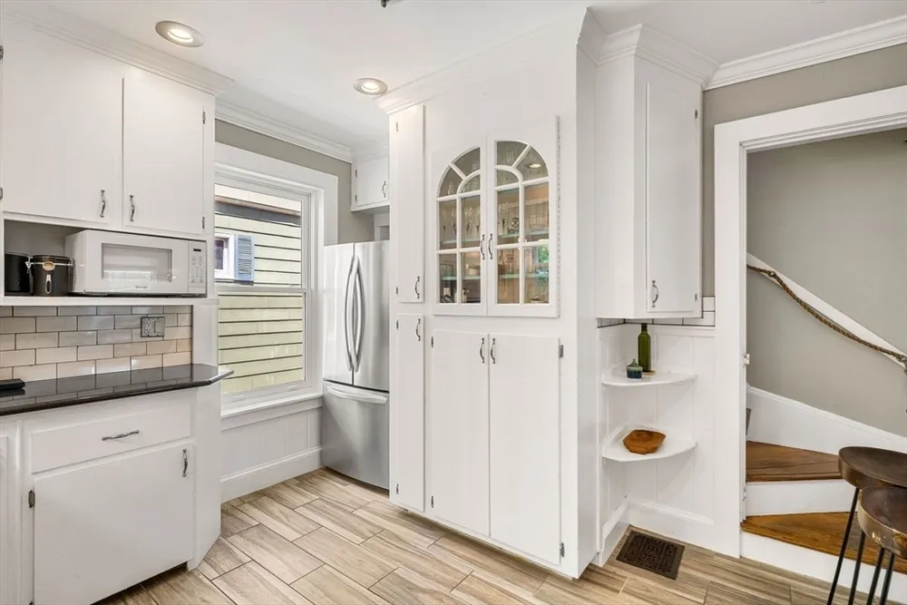 246 Burrill St, Swampscott, MA 01907