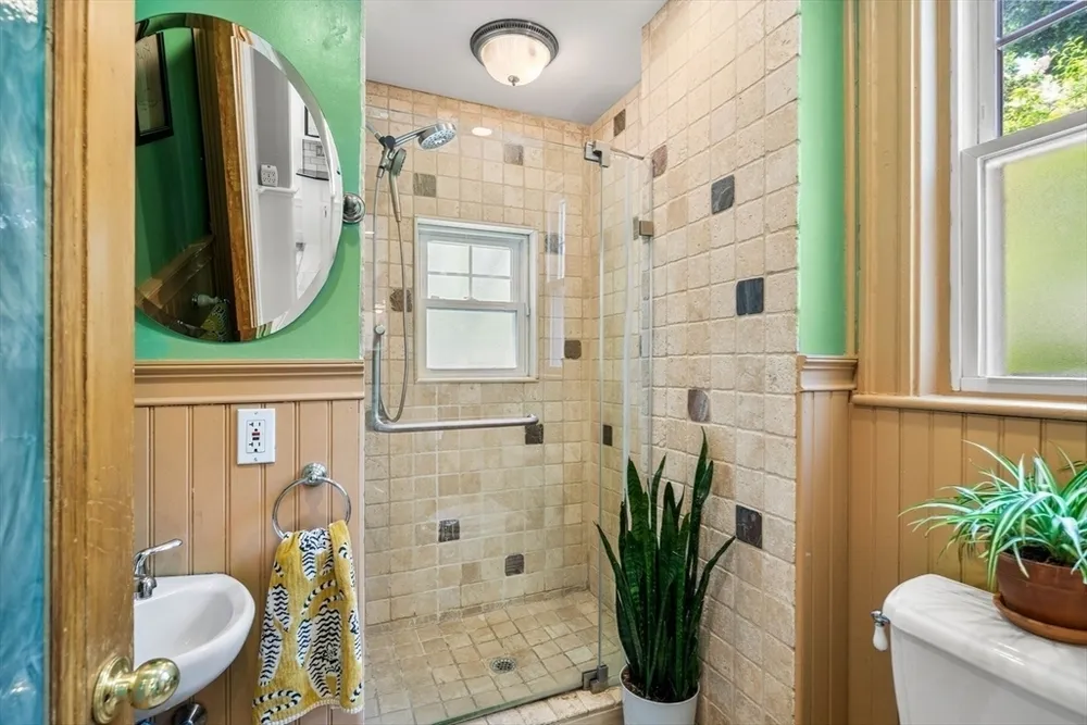 246 Burrill St, Swampscott, MA 01907