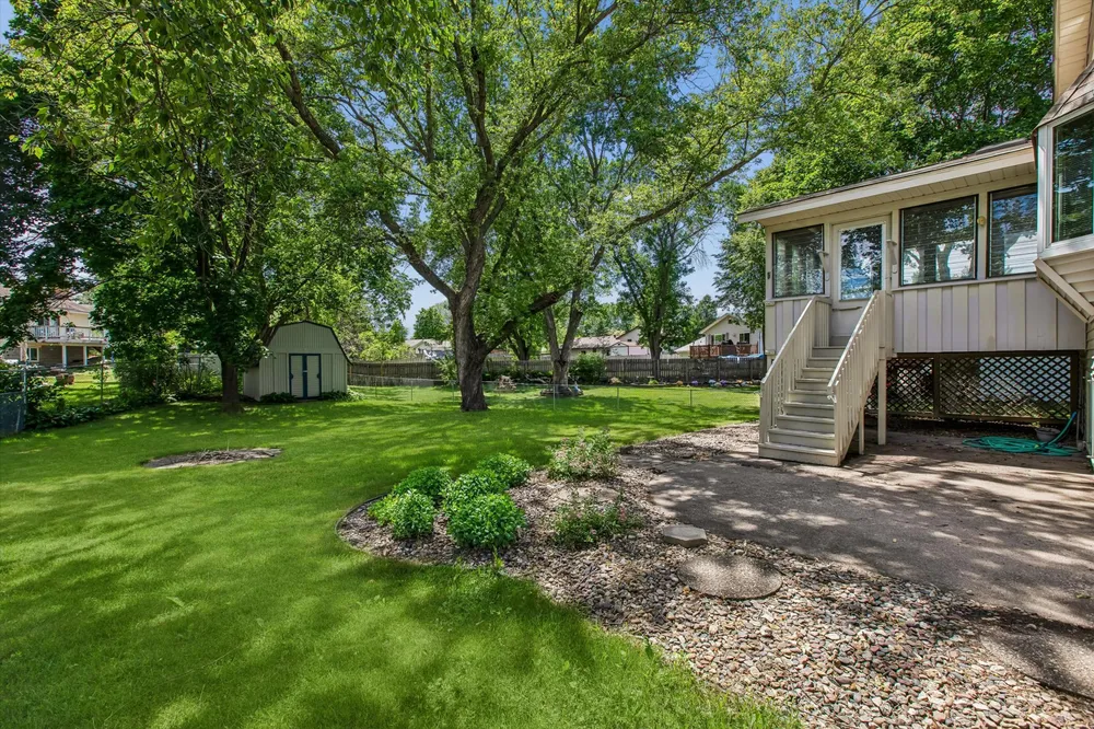 4746 141st St W, Apple Valley, MN 55124