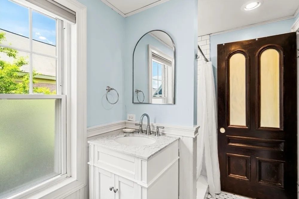246 Burrill St, Swampscott, MA 01907