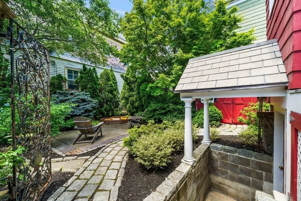 246 Burrill St, Swampscott, MA 01907