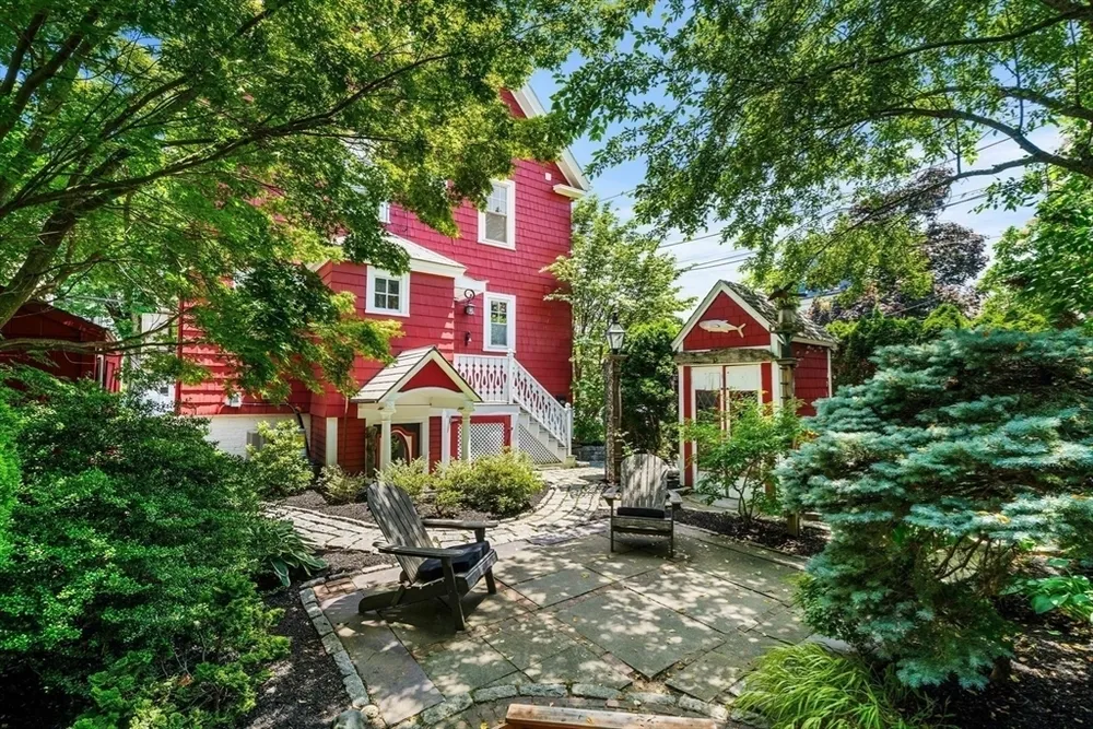 246 Burrill St, Swampscott, MA 01907