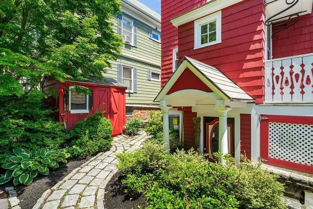 246 Burrill St, Swampscott, MA 01907