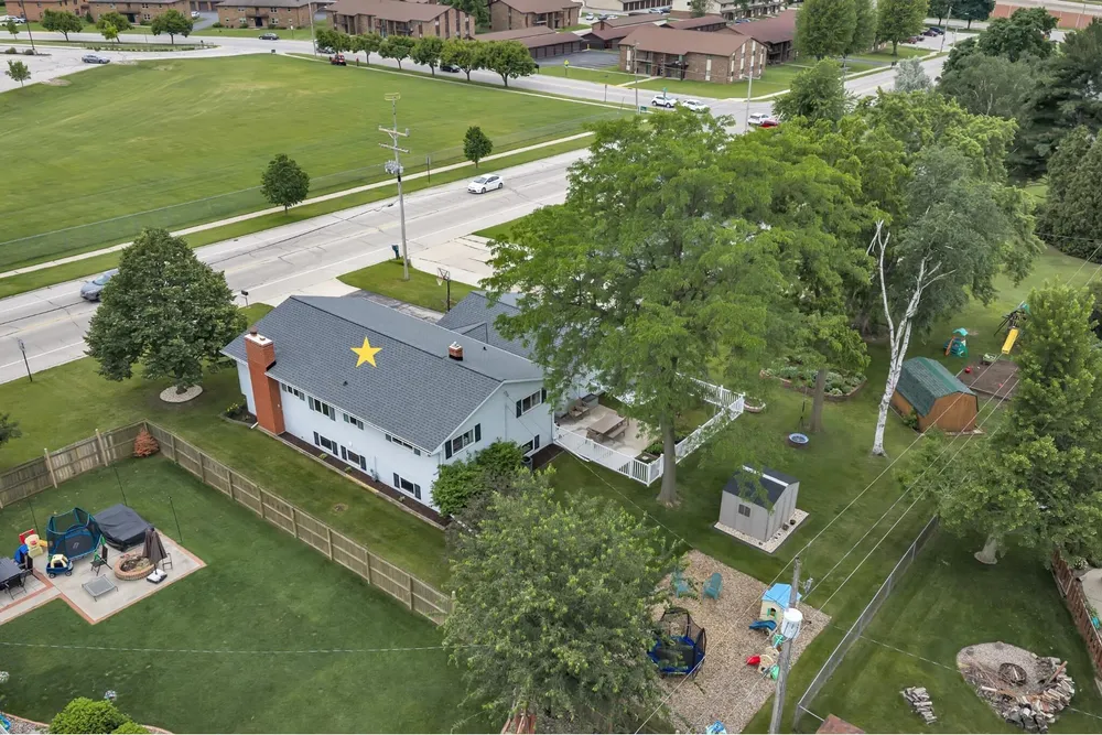 2400 S Ridge Rd, Green Bay, WI 54304