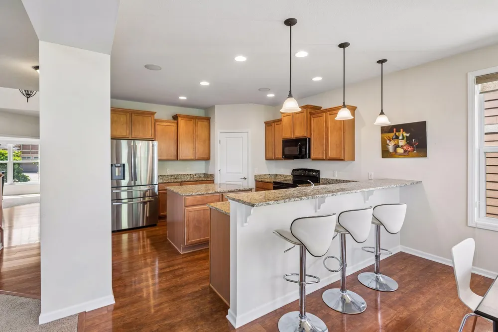 5100 Merrimac Ln N, Plymouth, MN 55446