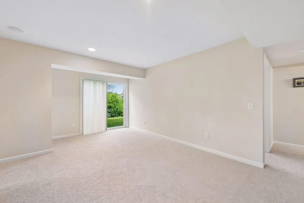 5100 Merrimac Ln N, Plymouth, MN 55446