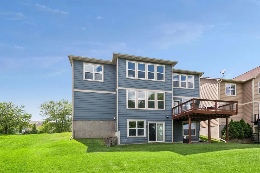 5100 Merrimac Ln N, Plymouth, MN 55446