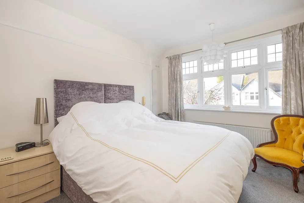 Rydal Gardens, Hounslow, TW3 photo 5