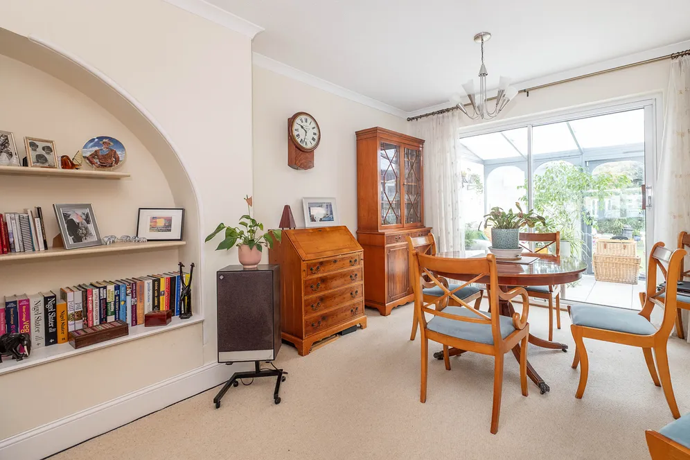 Rydal Gardens, Hounslow, TW3 photo 8
