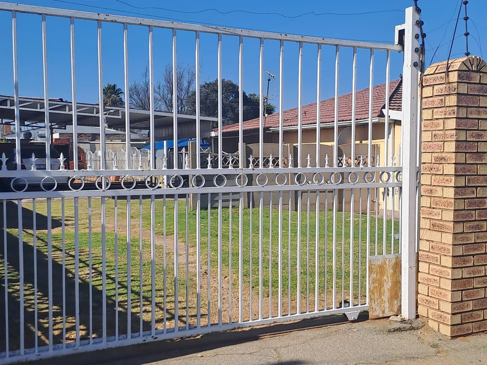 South Africa, Gauteng, Solheim, Hasselt Road, 21