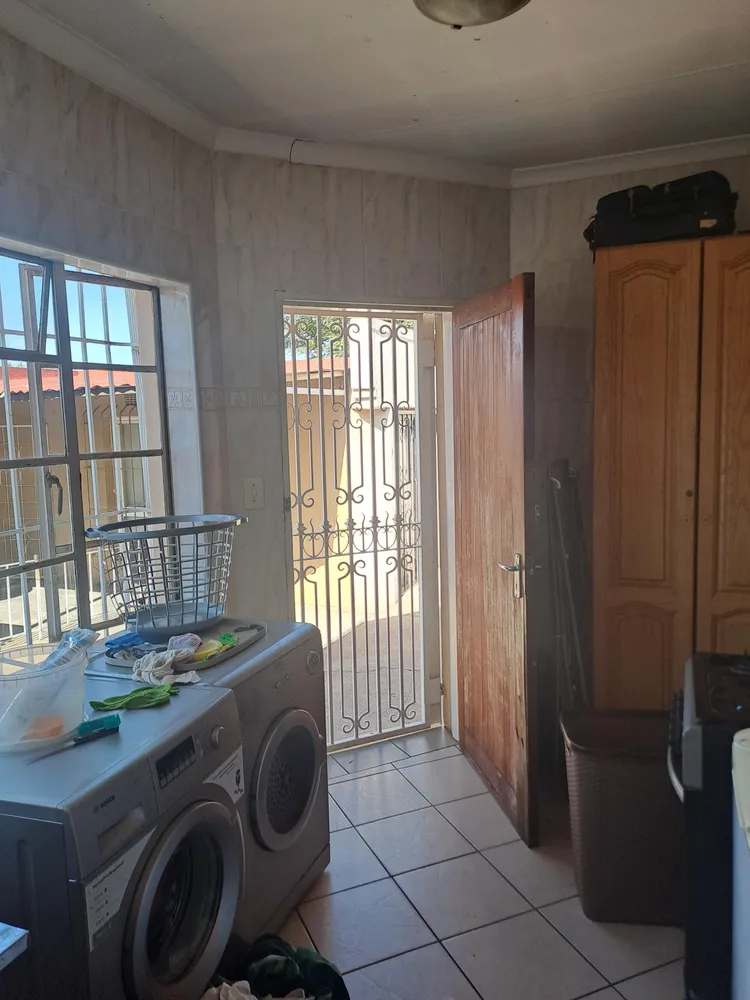South Africa, Gauteng, Solheim, Hasselt Road, 21