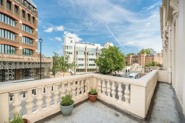 Bessborough Street, London, SW1V photo 5