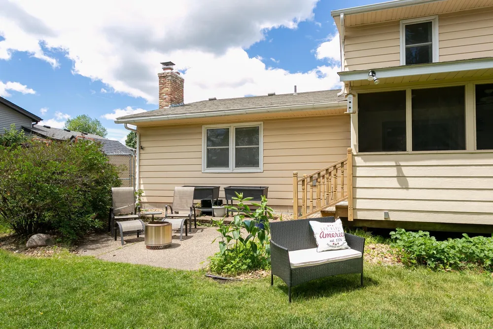 4880 149th Ct, Apple Valley, MN 55124