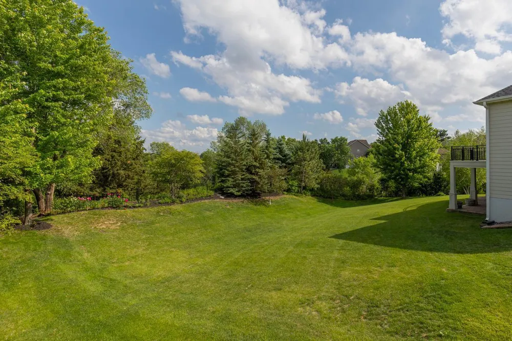 16331 Sohm Ct, Eden Prairie, MN 55347
